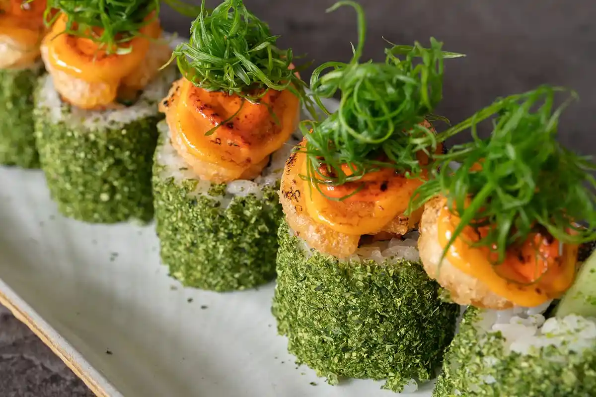 SPICY CRAB STICK & POPCORN SHRIMP URAMAKI | BILLY HO