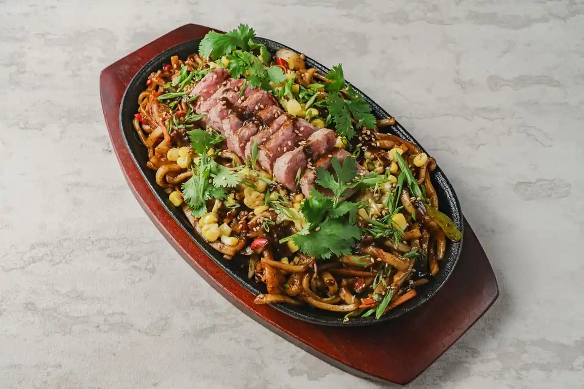 YAKI UDON BLACK PEPPER BEEF | BILLY HO